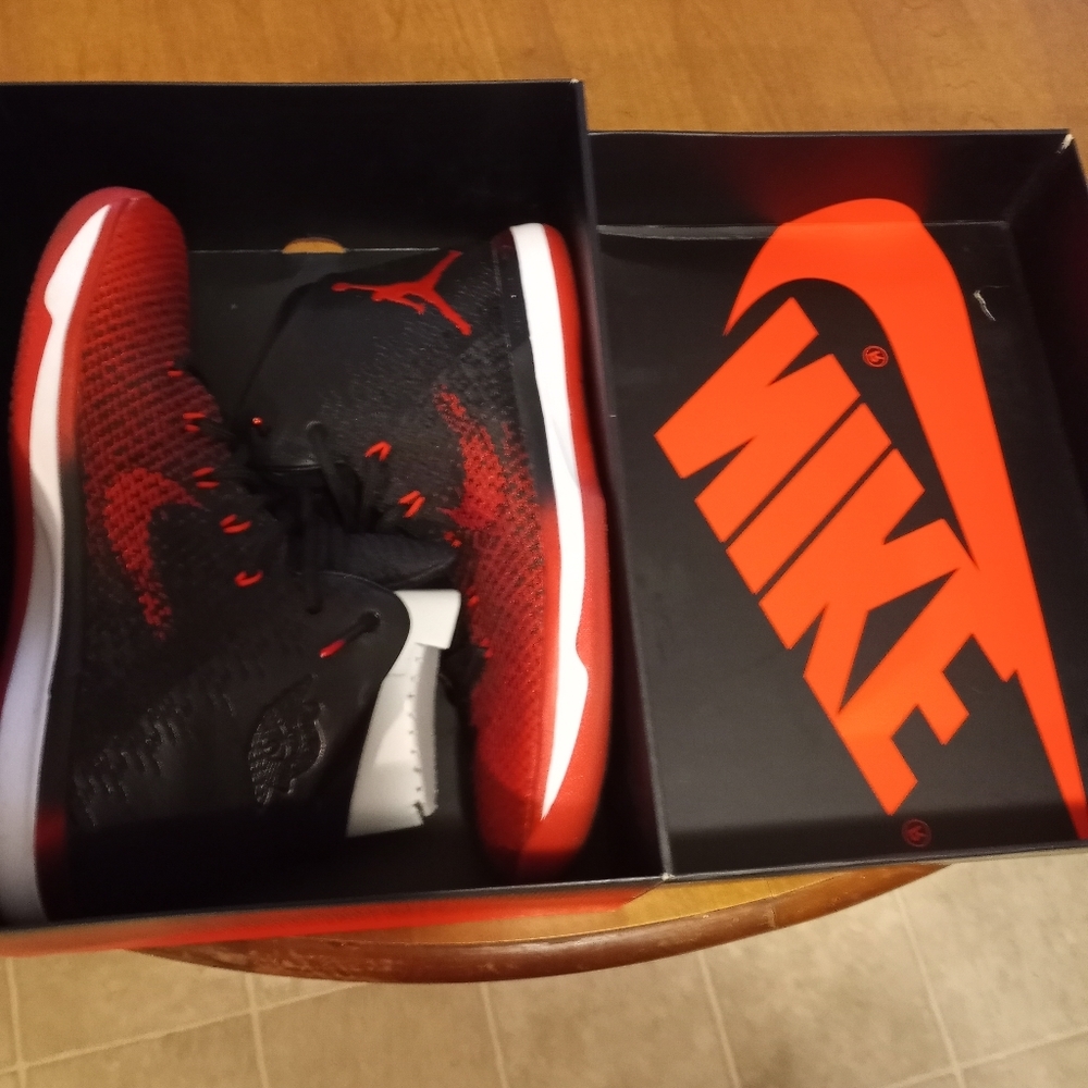 Air Jordan XXX1 Red Black Banned Rare shoes Size 11